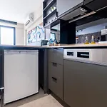 Historic34 Modern Cozy Golden Horn