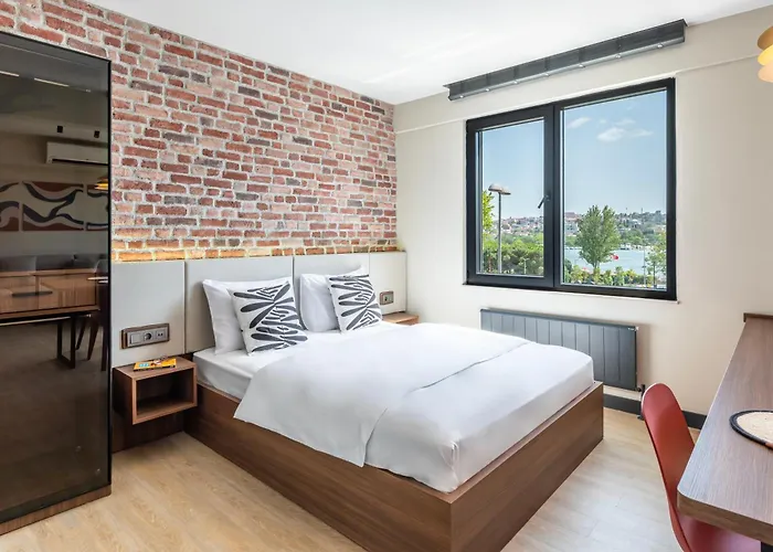 Historic34 Modern Cozy Golden Horn *