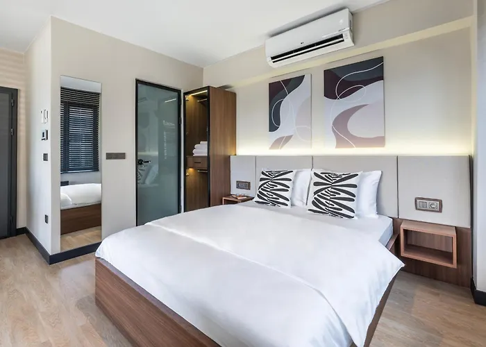 Historic34 Modern Cozy Golden Horn