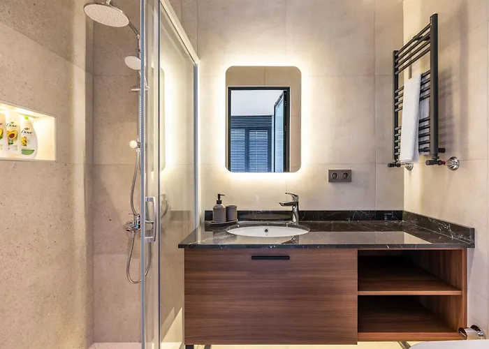 Historic34 Modern Cozy Golden Horn *