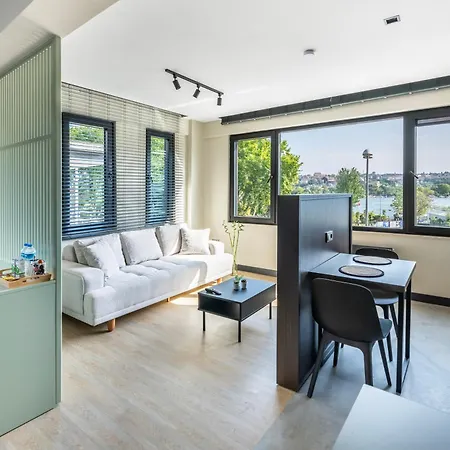 Апартаменты Historic34 Modern Cozy Golden Horn *