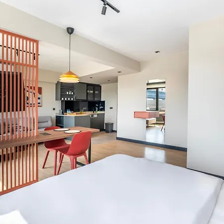 Historic34 Modern Cozy Golden Horn *