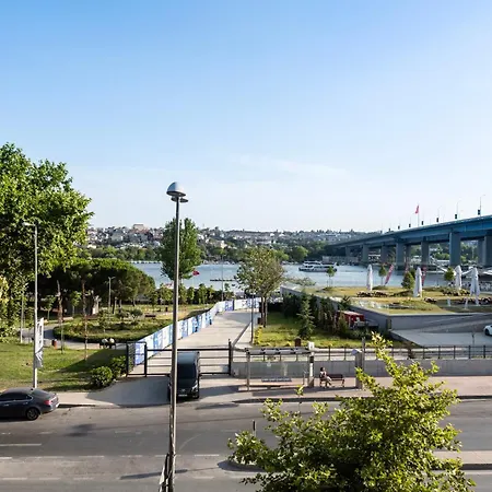 Апартаменты Historic34 Modern Cozy Golden Horn *