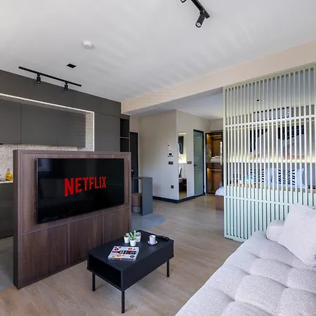 Апартаменты Historic34 Modern Cozy Golden Horn