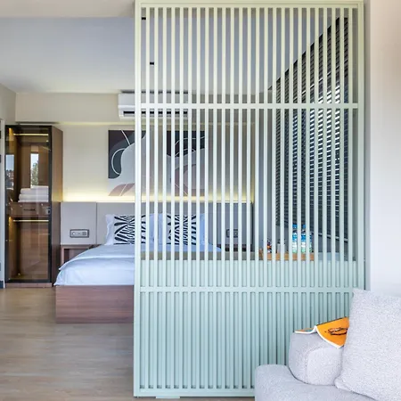 Historic34 Modern Cozy Golden Horn