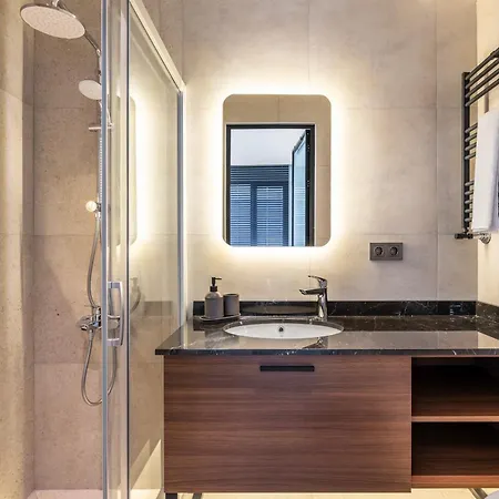 Historic34 Modern Cozy Golden Horn *