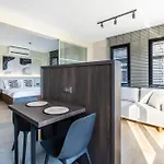 Historic34 Modern Cozy Golden Horn *